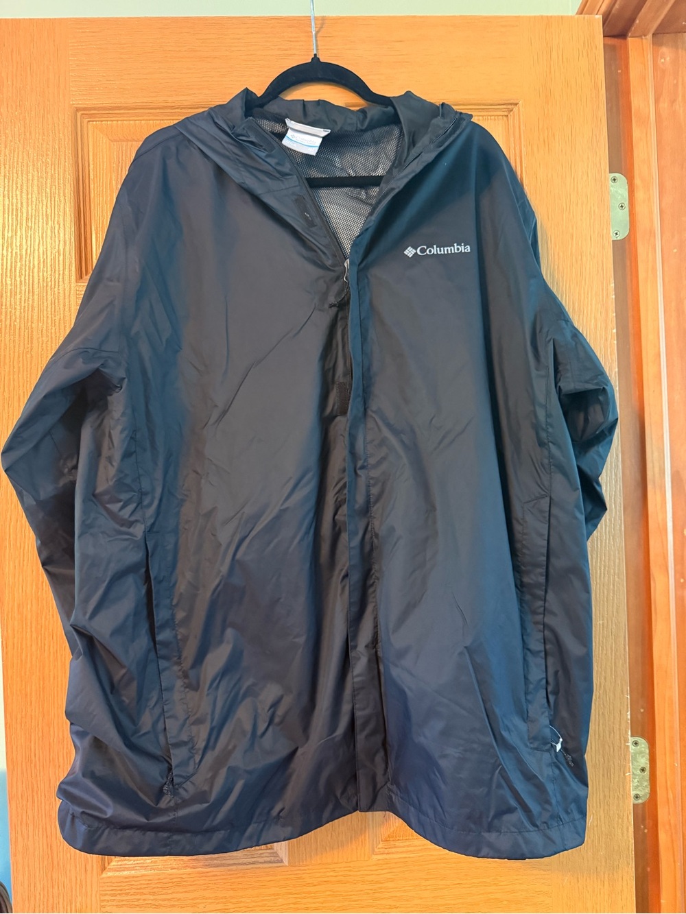 Columbia Black Packable Hooded Rain Shell